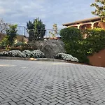 Pool & Sun Villa *